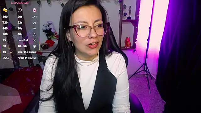 QueenRose94 online show from 03/04/26, 12:22