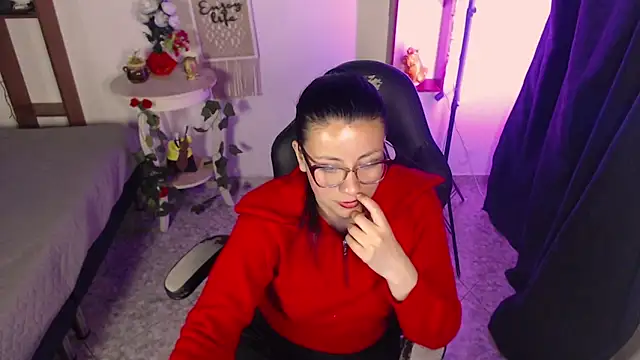 QueenRose94 online show from 04/10/26, 01:38