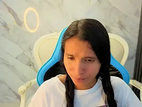 Snapshot of Cataleya23_a chatting on 03/19/26, 03:27 Cataleya23 a online show from 03/19/26, 03:27