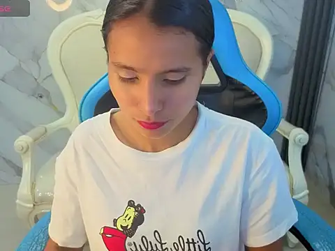 Snapshot of Cataleya23_a chatting on 03/27/26, 07:46 Cataleya23 a online show from 03/27/26, 07:46