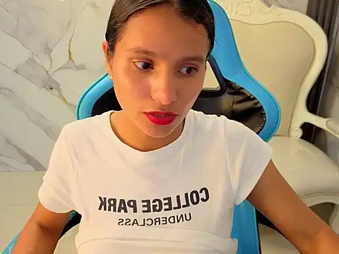 Snapshot of Cataleya23_a chatting on 04/09/26, 08:14 Cataleya23 a online show from 04/09/26, 08:14