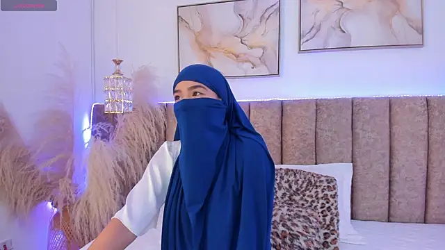 Yaasmin  online show from 02/12/26, 07:42