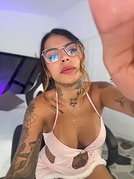 Abi sexxx1 online show from 05/06/26, 01:05