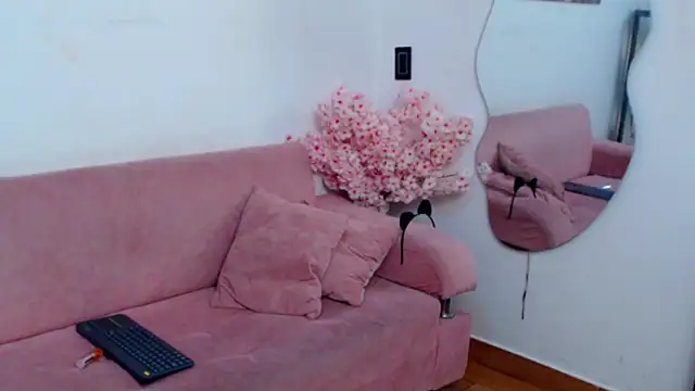Kitty f00x online show from 04/30/26, 08:57
