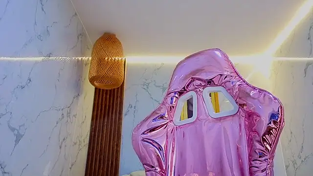 Amelia Cooper s online show from 04/18/26, 08:20