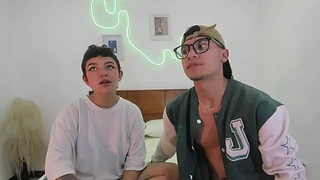 Snapshot of hardcoreheat_ind chatting on 02/11/26, 10:59 hardcoreheat ind online show from 02/11/26, 10:59