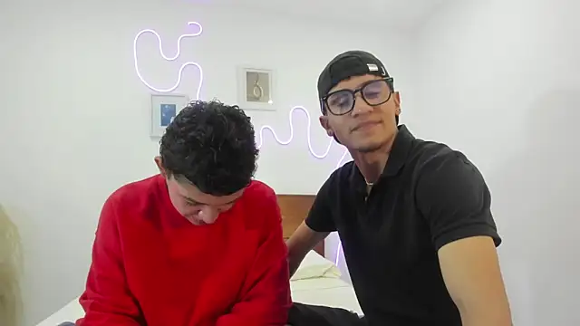 Snapshot of hardcoreheat_ind chatting on 02/15/26, 11:12 hardcoreheat ind online show from 02/15/26, 11:12