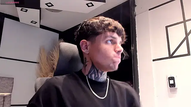 Declan-Foxx online show from 04/07/26, 08:42