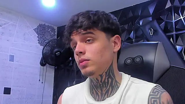 Declan-Foxx online show from 04/09/26, 08:58