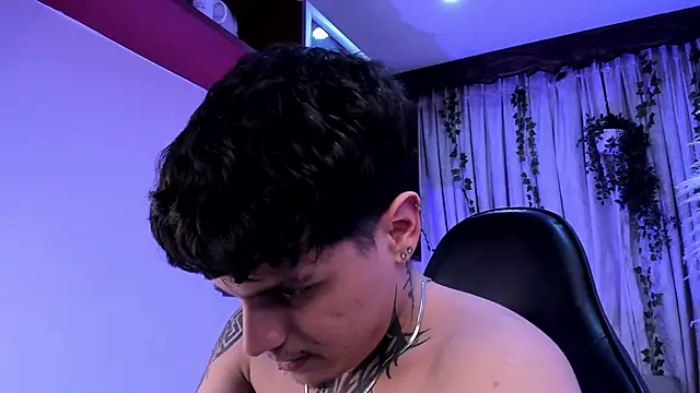 Declan-Foxx online show from 04/14/26, 04:29