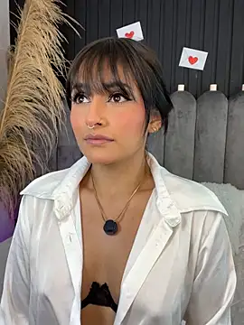 Nanda vixen  online show from 02/15/26, 09:00