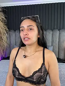 Nanda vixen  online show from 04/25/26, 08:28