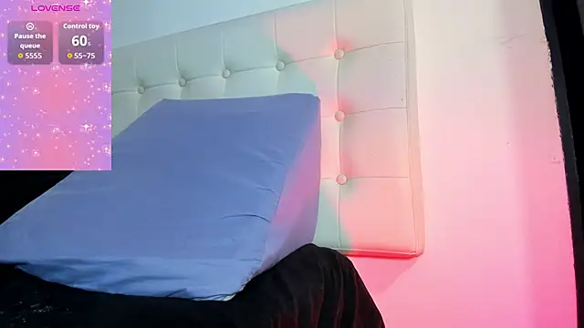 MiaEvans0 online show from 04/09/26, 06:19