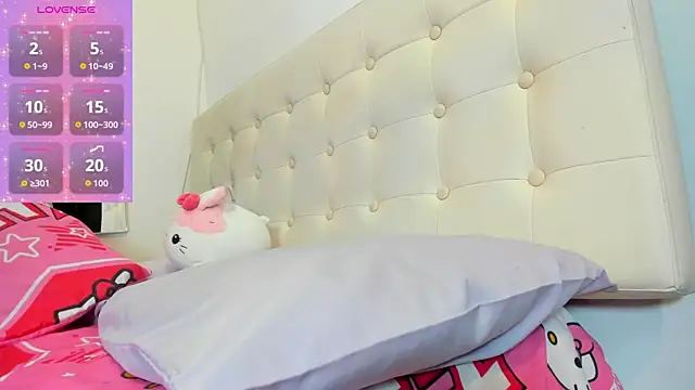 MiaEvans0 online show from 06/10/26, 07:02