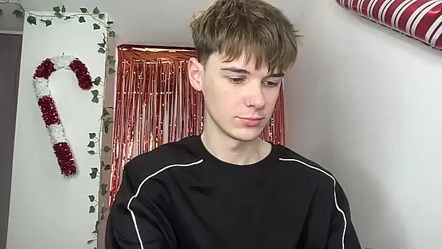 Snapshot of YourMilkyGuy chatting on 02/10/26, 04:22 YourMilkyGuy online show from 02/10/26, 04:22