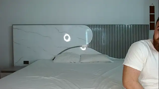 hotcouplexx1 online show from 04/16/26, 12:33