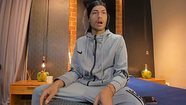 Snapshot of ItsZairen chatting on 02/09/26, 03:54 ItsZairen online show from 02/09/26, 03:54