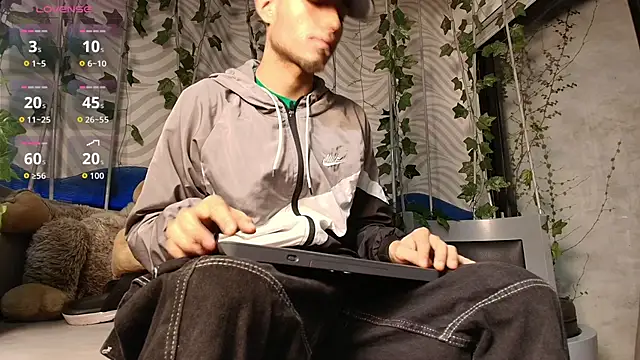 ItsZairen online show from 05/24/26, 03:44