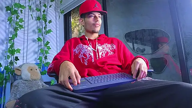 ItsZairen online show from 06/20/26, 04:26