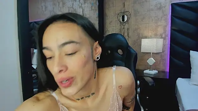 LaurenHazell online show from 03/03/26, 03:56