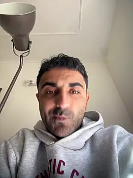 elia2711 online show from 03/28/26, 01:00