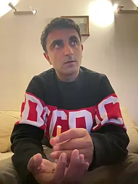 elia2711 online show from 04/10/26, 09:08