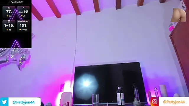 pattyjenkinss online show from 05/18/26, 04:18