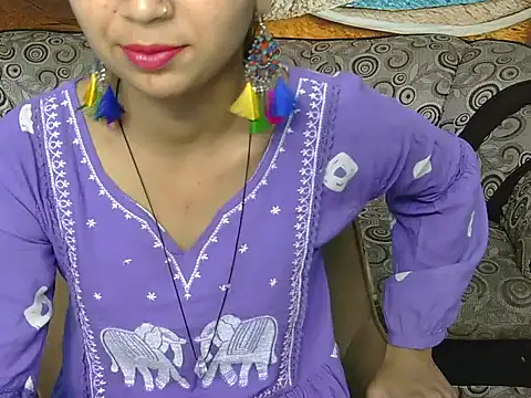 its-nayera online show from 04/15/26, 03:57