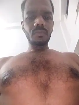 Snapshot of Daddyishere_19 chatting on 03/08/26, 12:08 Daddyishere 19 online show from 03/08/26, 12:08