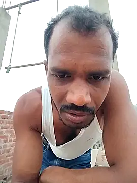 Snapshot of Daddyishere_19 chatting on 03/10/26, 12:32 Daddyishere 19 online show from 03/10/26, 12:32