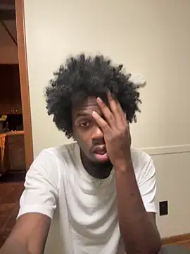 Snapshot of pussyeater_- chatting on 02/19/26, 01:01 pussyeater - online show from 02/19/26, 01:01