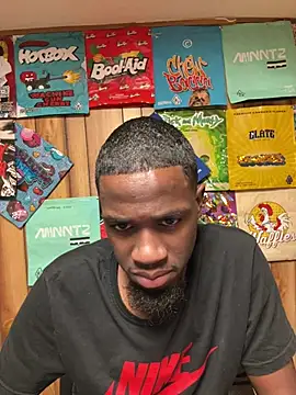 Snapshot of pussyeater_- chatting on 02/27/26, 01:38 pussyeater - online show from 02/27/26, 01:38