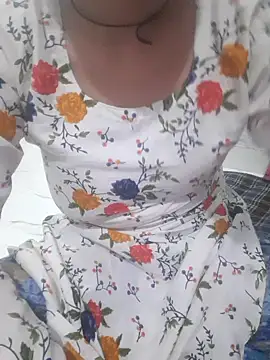 Snapshot of Uma_rani chatting on 02/24/26, 12:14 Uma rani online show from 02/24/26, 12:14