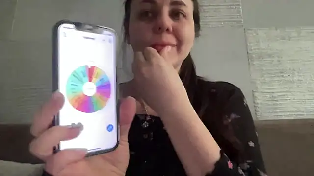 Snapshot of Darsy_Rox chatting on 02/18/26, 07:59 Darsy Rox online show from 02/18/26, 07:59