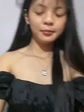 Snapshot of tenten110 chatting on 03/02/26, 02:02 tenten110 online show from 03/02/26, 02:02