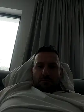 defaktor online show from 02/15/26, 02:25