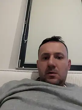 defaktor online show from 03/08/26, 04:33