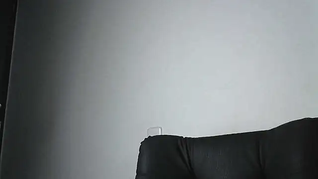 Snapshot of Thommas8a chatting on 02/21/26, 12:33 Thommas8a online show from 02/21/26, 12:33