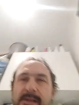 Snapshot of Luluberlu04 chatting on 02/18/26, 11:11 Luluberlu04 online show from 02/18/26, 11:11