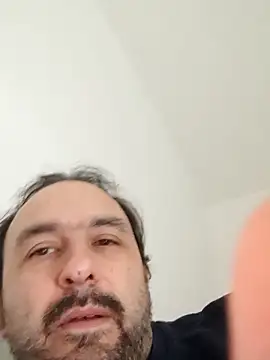 Snapshot of Luluberlu04 chatting on 02/20/26, 01:11 Luluberlu04 online show from 02/20/26, 01:11