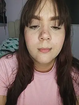 Snapshot of its_lauu_ chatting on 02/21/26, 03:18 its lauu online show from 02/21/26, 03:18