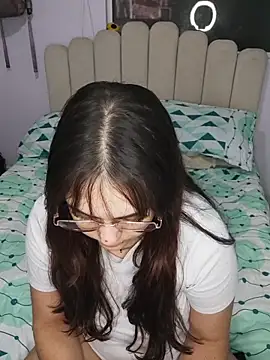 Snapshot of its_lauu_ chatting on 02/24/26, 02:53 its lauu online show from 02/24/26, 02:53