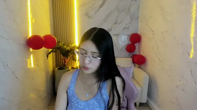 Snapshot of dani_tf chatting on 02/17/26, 01:07 dani tf online show from 02/17/26, 01:07