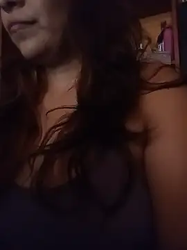 Snapshot of Lindagirlcum chatting on 02/15/26, 07:32 Lindagirlcum online show from 02/15/26, 07:32