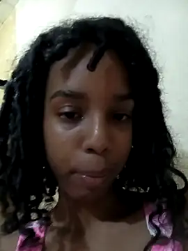 Snapshot of Roxilover chatting on 02/08/26, 01:20 Roxilover online show from 02/08/26, 01:20