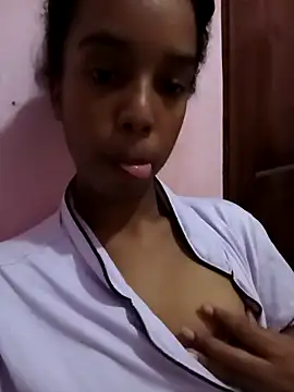 Snapshot of Roxilover chatting on 02/09/26, 02:37 Roxilover online show from 02/09/26, 02:37