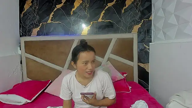 Kimmy london19 online show from 04/13/26, 02:11