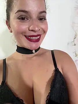 AriBeautiful online show from 05/06/26, 06:08