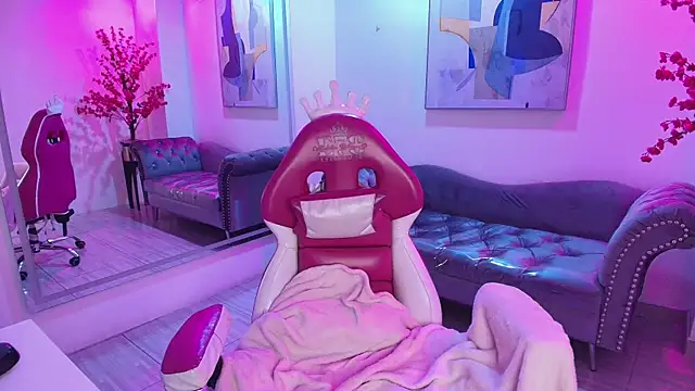 Chloe dolly online show from 04/19/26, 06:10