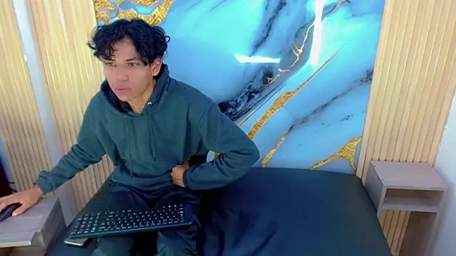 Snapshot of DaviidBuckx_ chatting on 03/01/26, 02:02 DaviidBuckx online show from 03/01/26, 02:02